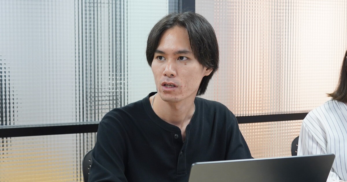廣川（ディレクター）が話す様子