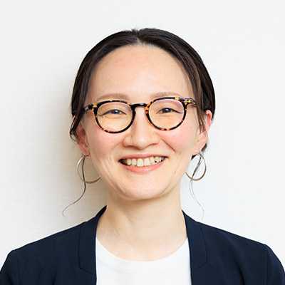 プロフィールアイコン(写真):デジタル戦略部/事業部長(ビジネス・アーキテクツ) 新山 佳世子